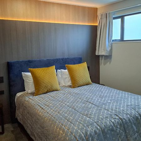 Distinction Coachman Hotel, Palmerston North Bagian luar foto