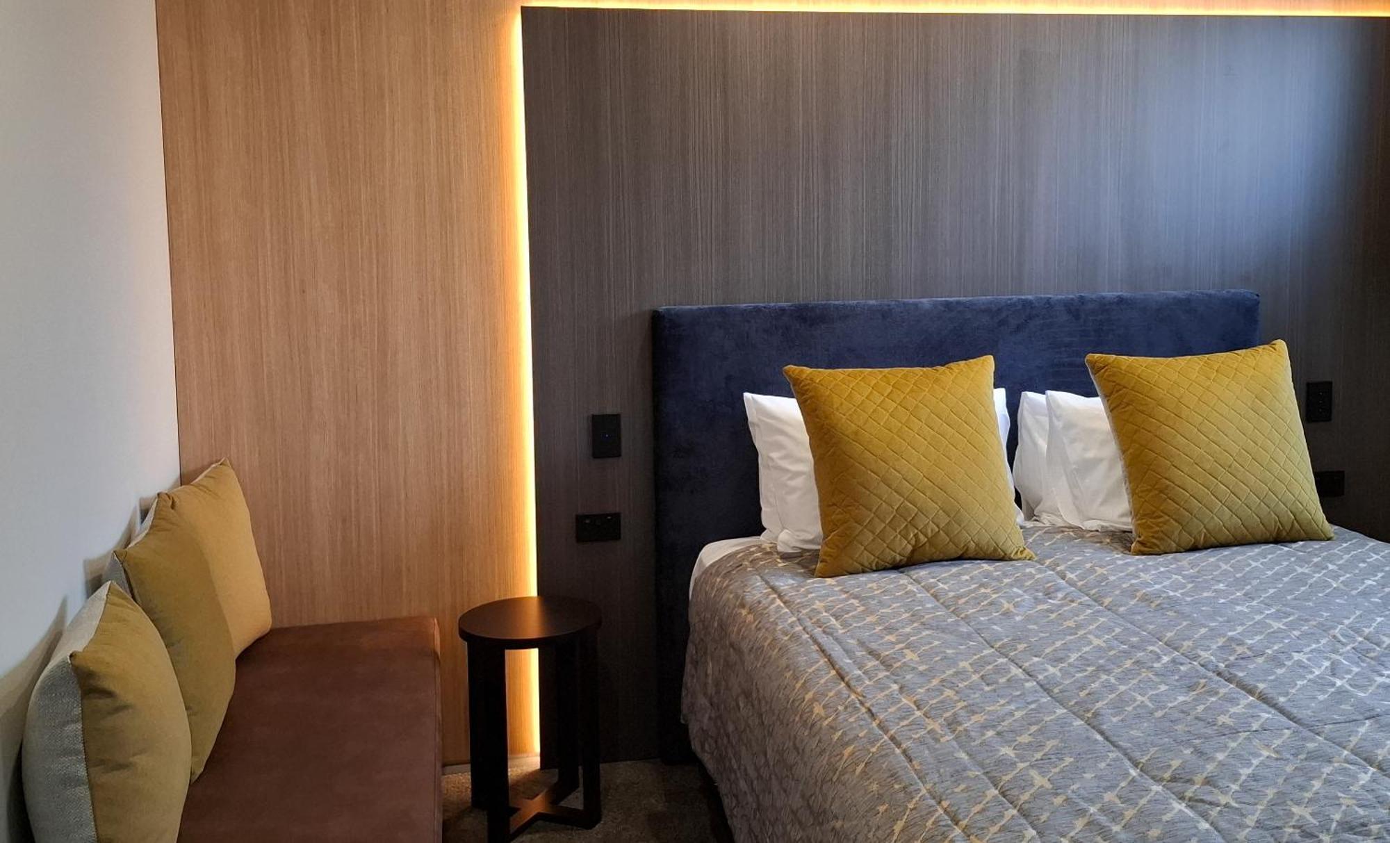 Distinction Coachman Hotel, Palmerston North Bagian luar foto