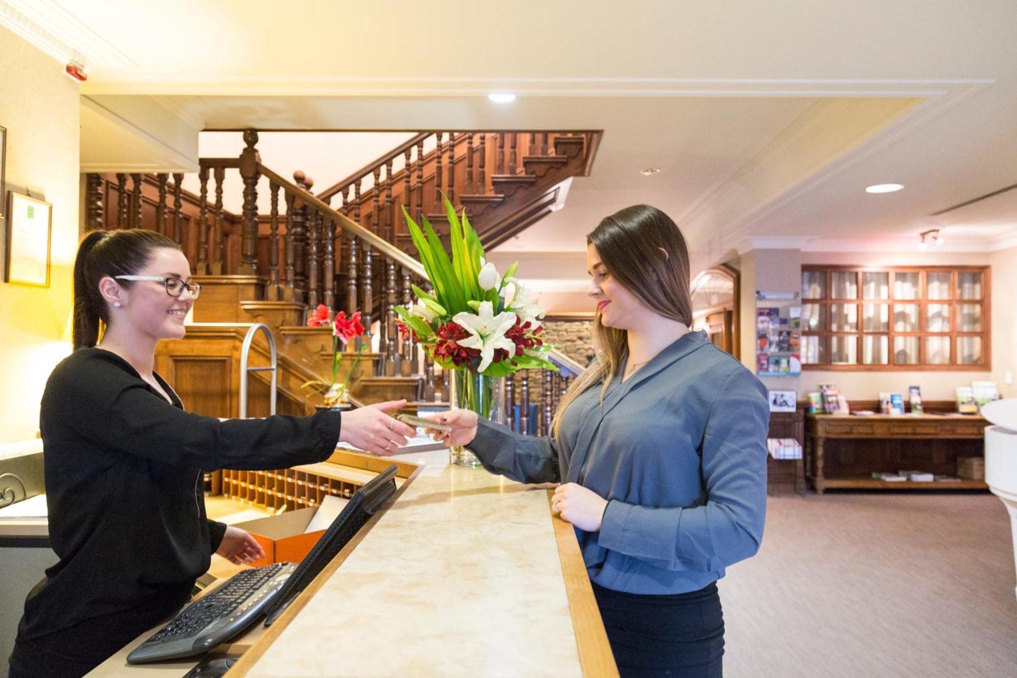 Distinction Coachman Hotel, Palmerston North Bagian luar foto