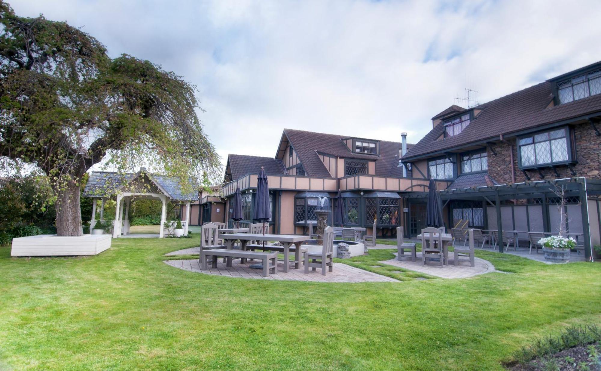 Distinction Coachman Hotel, Palmerston North Bagian luar foto